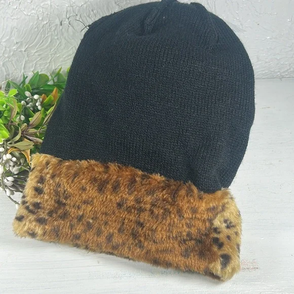 NWOT Black Beanie Leopard Print Faux Fur Trim Stretch Hat Animal Print Faux Fur - Picture 5 of 9